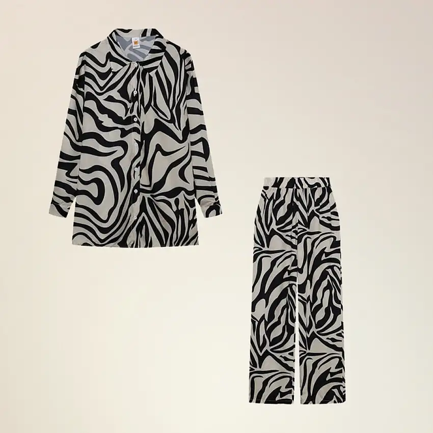Vit Dam Kostym Tvådelad Blus och Byxor i Högkvalitativ Polyester