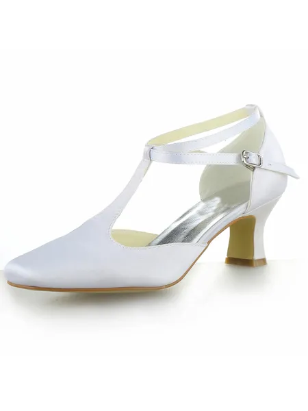 Kvinnors Vit Satäng Closed Toe Chunky Heel Med Spänne Höga Klackar