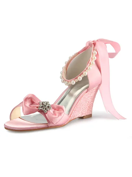Kvinnors Satäng Kilklack Peep Toe Med Rhinestone Pearl Rosettknot Rosa Bröllopsskor