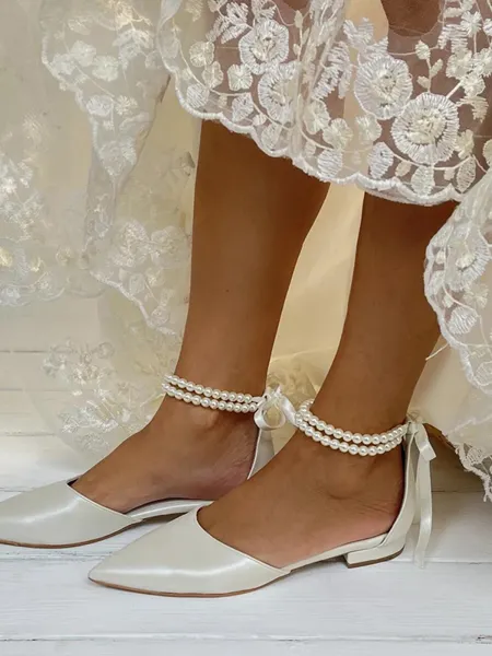 Kvinnors Pu Med Pearl Closed Toe Platt Klack Bröllopsskor