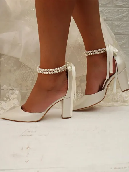 Kvinnors Pu Med Pearl Closed Tår Chunky Heel Bröllopsskor