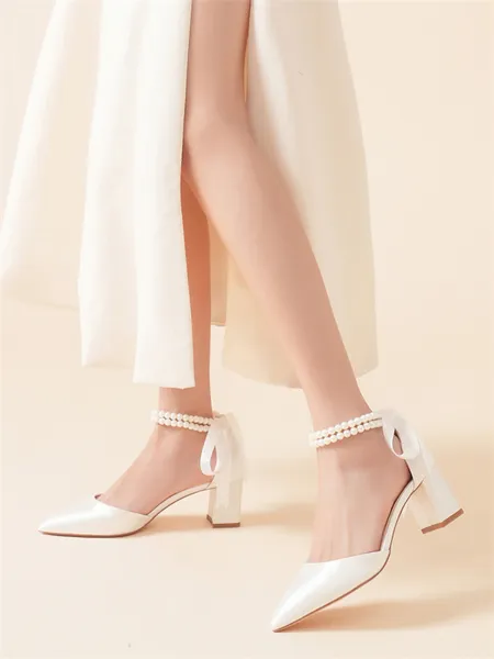 Women's Satäng Closed Toe With Pearl Chunky Heel Bröllopsskor