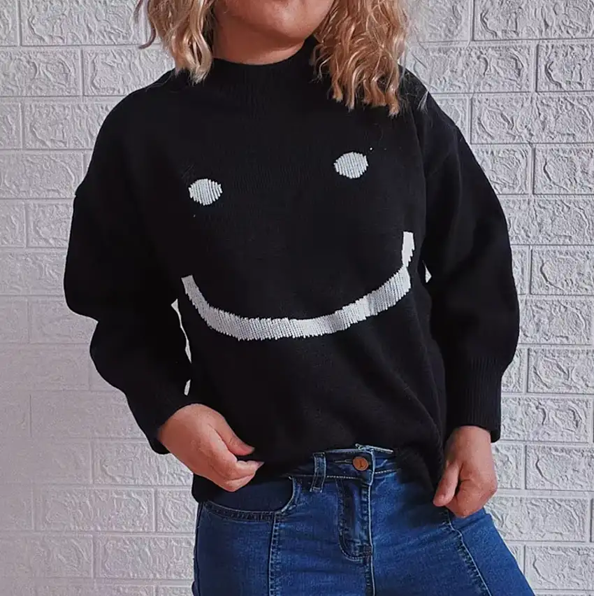 Stickad Dam Tröja med Smiley Ansikte Mjuk Blandning av Material